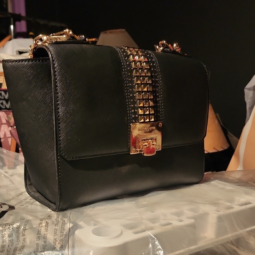 Mk Gold&Black Lg HANDBAG